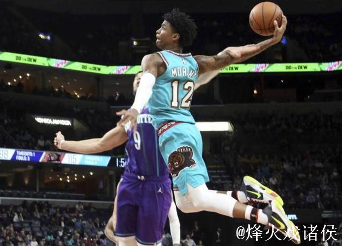 终于复出！灰熊官媒晒贾-莫兰特扣篮海报照：今日可以出战