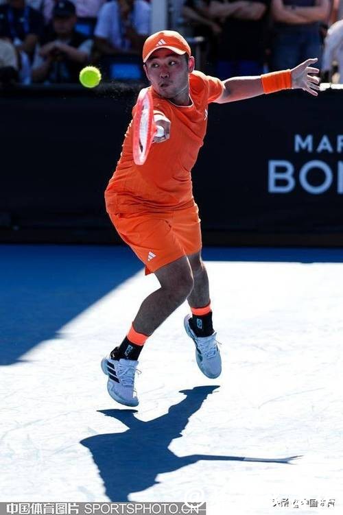 吴易昺3比1战胜纳尔迪，晋级澳网次轮